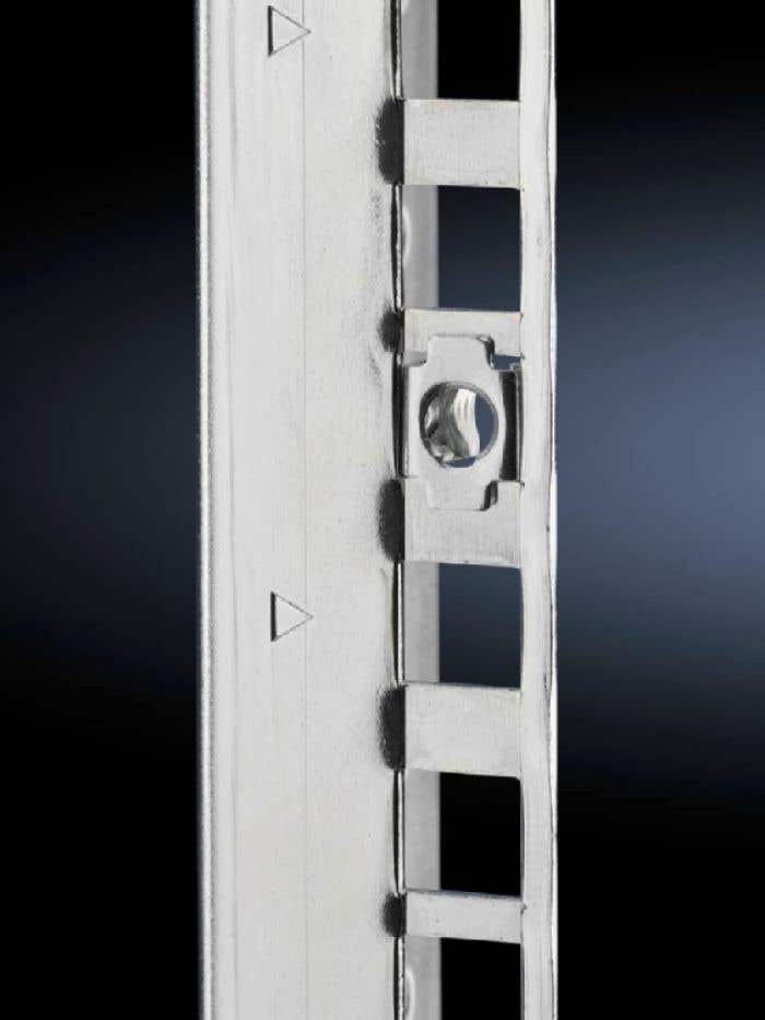 Slot-in cable gland, 482.6 mm (19")