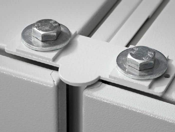 Baying of IT rack systems