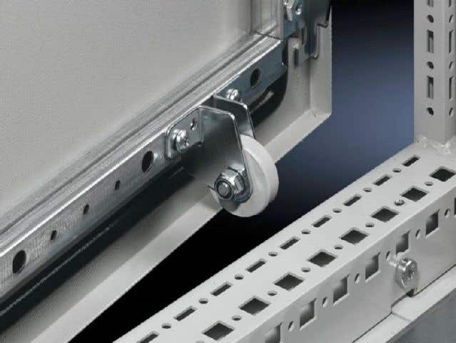 Ride-up roller for busbars
